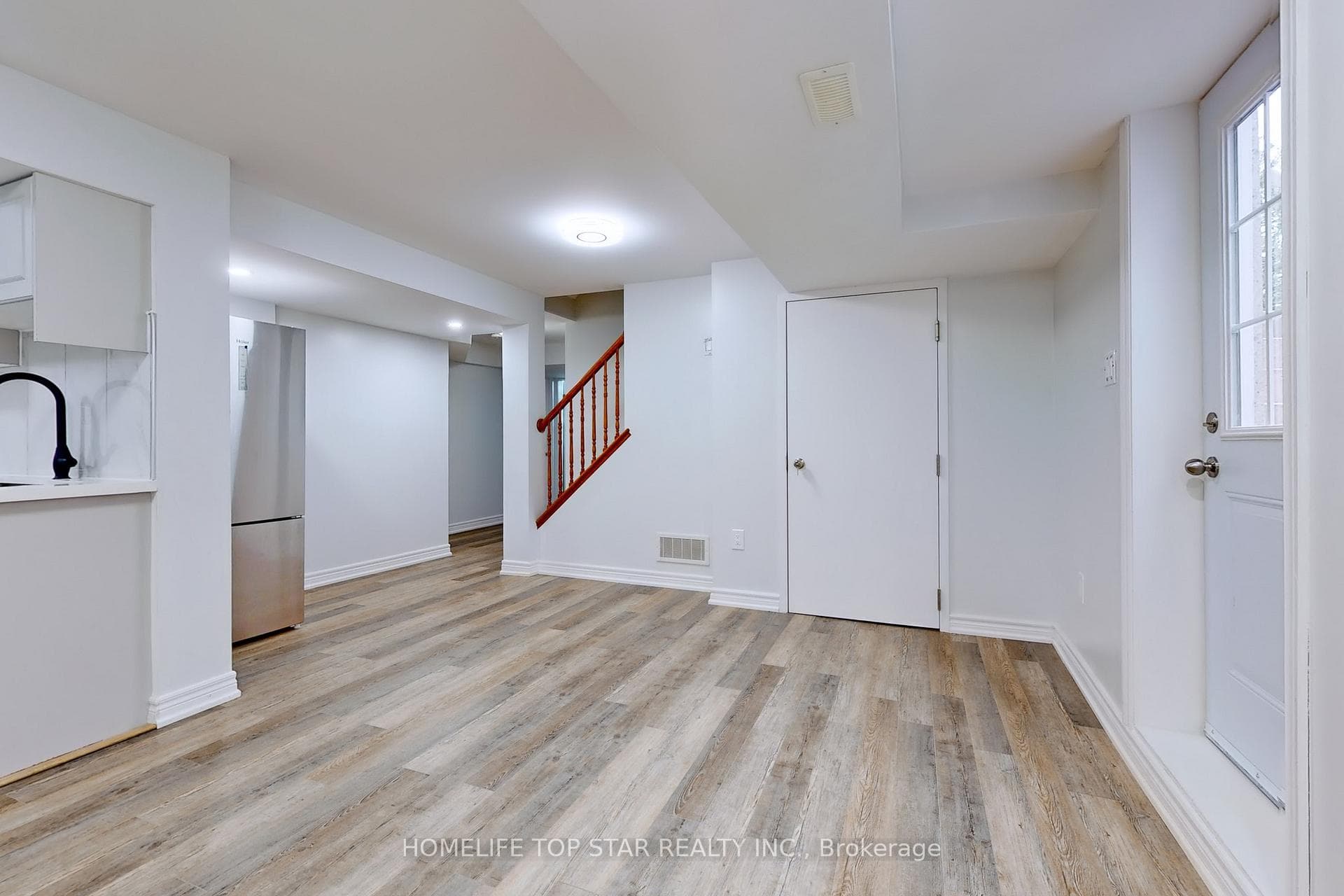 4 Sunbeam Drive Unit Bsmnt photo 9