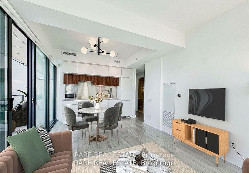 185 Roehampton Avenue Unit 2703 photo 18