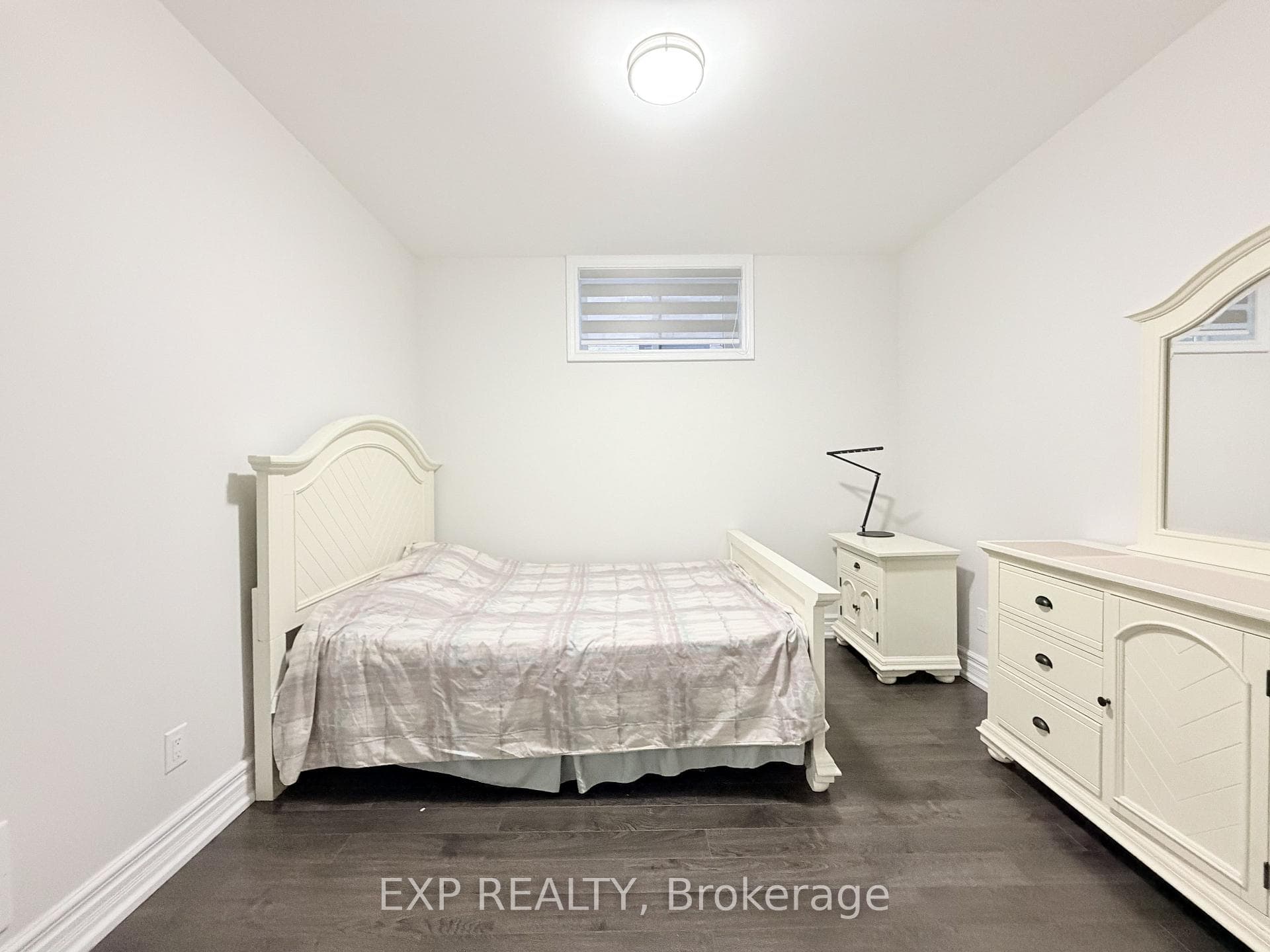1606 Sandhurst Crescent Unit Lower photo 22