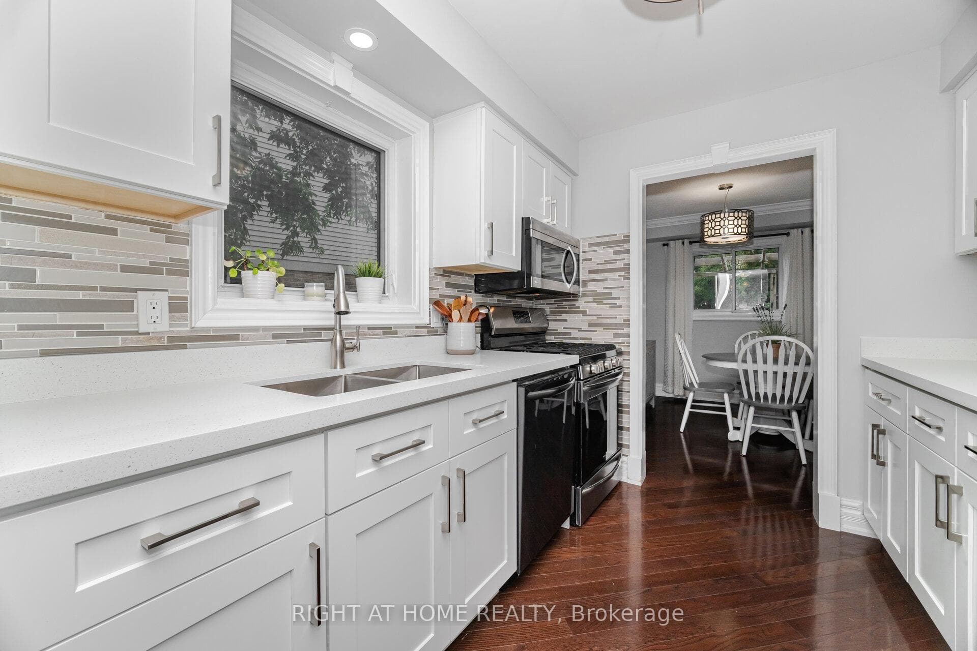 526 Holly Avenue photo 15