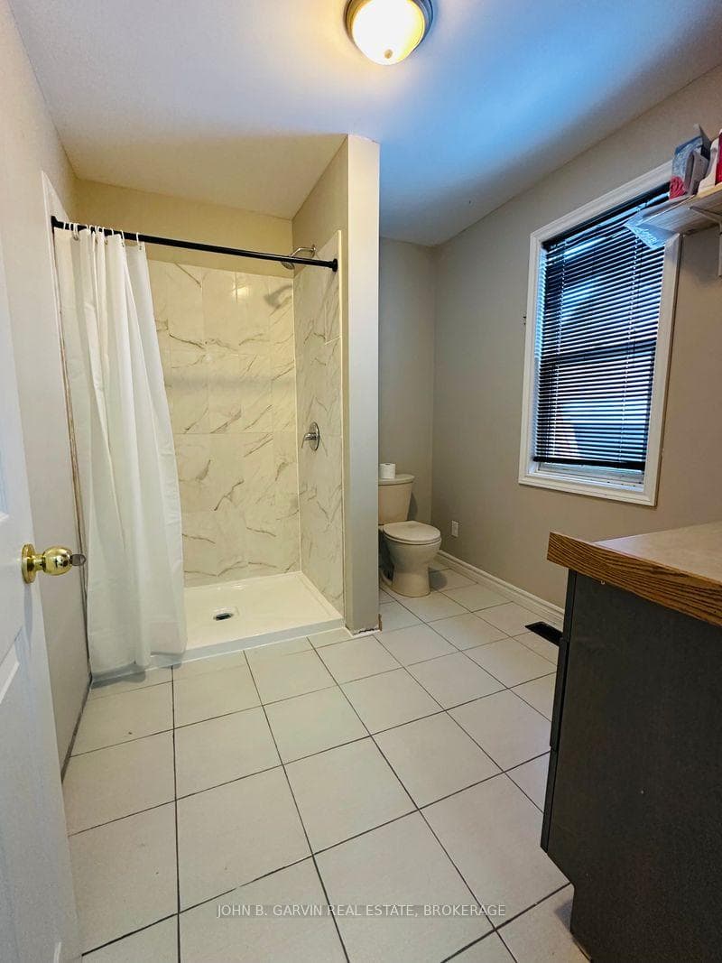 Main floor full bath