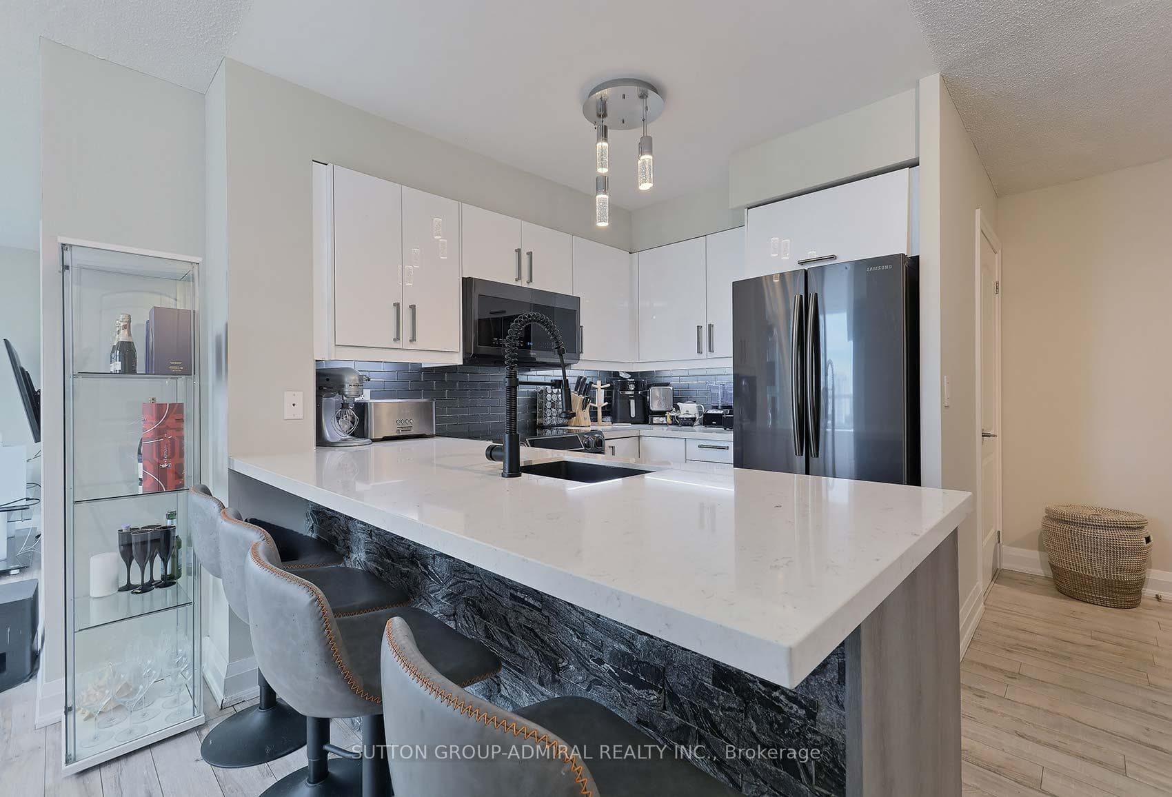 30 North Park Road Unit 1008 photo 14