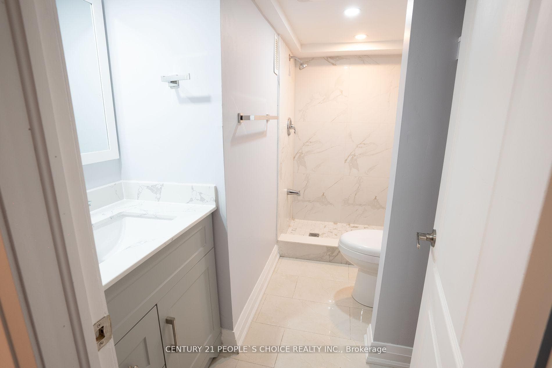 5 Ladore Drive photo 42