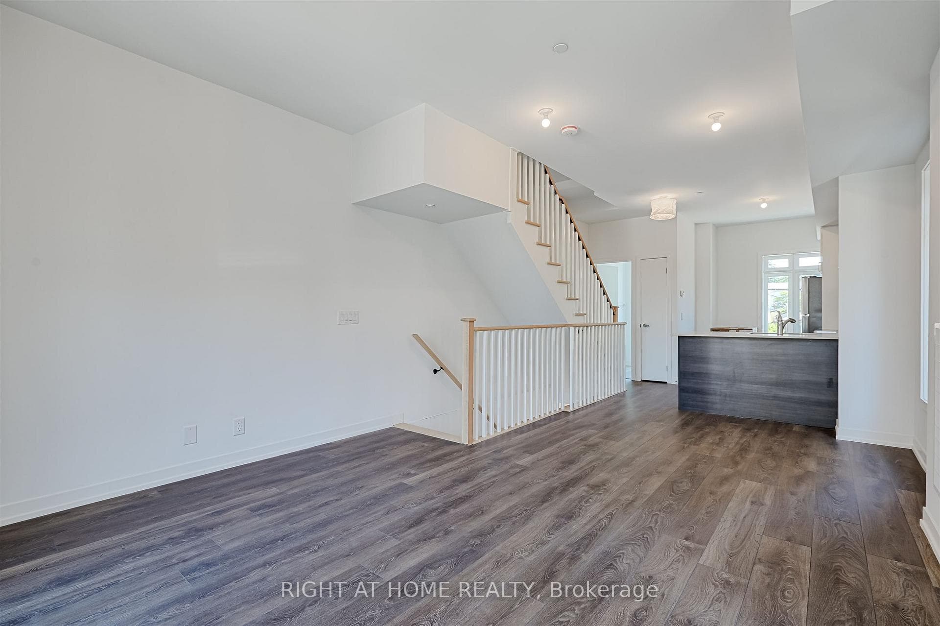 74A Tisdale Avenue photo 6