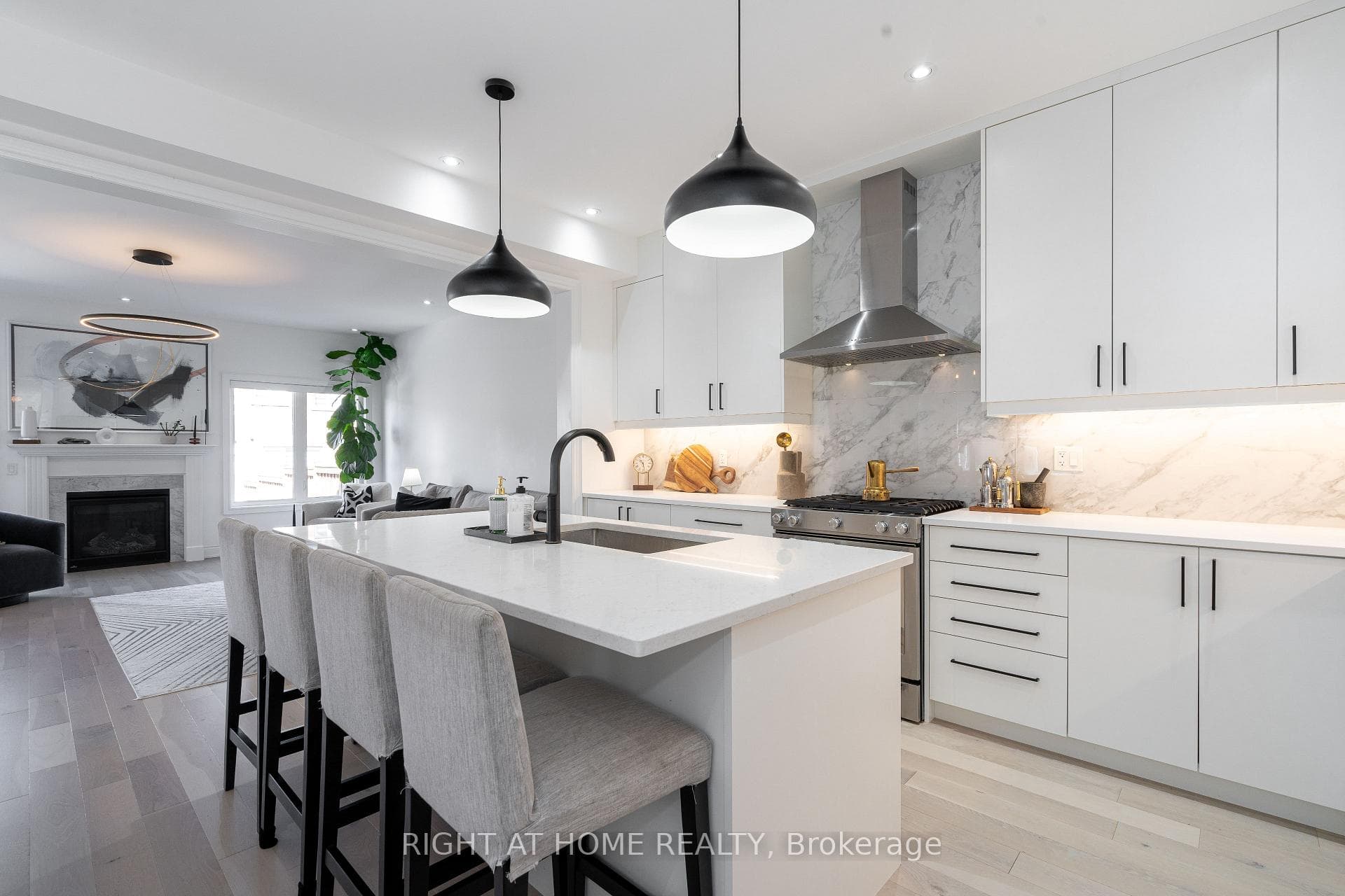 46 Velia Court photo 12