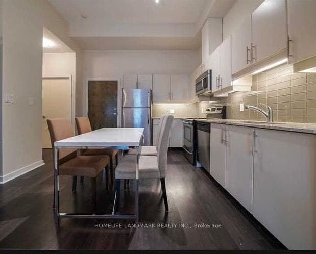 33 Bay Street Unit 207 photo 3