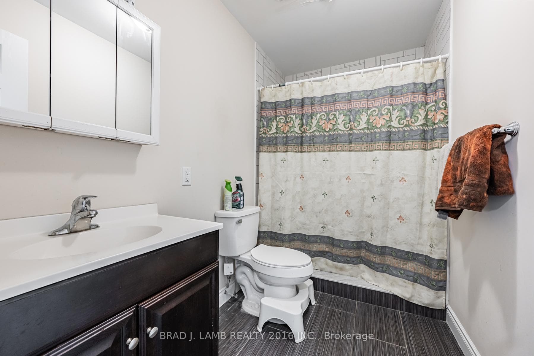 2904A Danforth Avenue Unit 3 photo 14