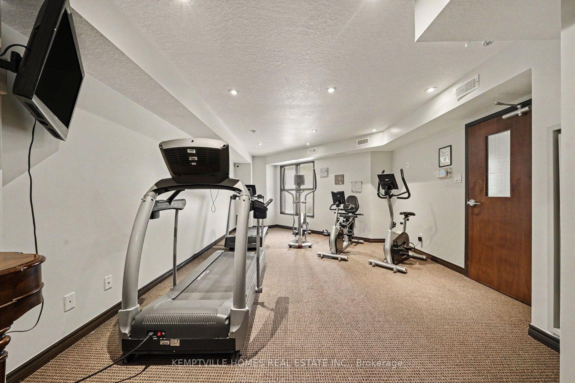 398 VAN BUREN Street photo 23