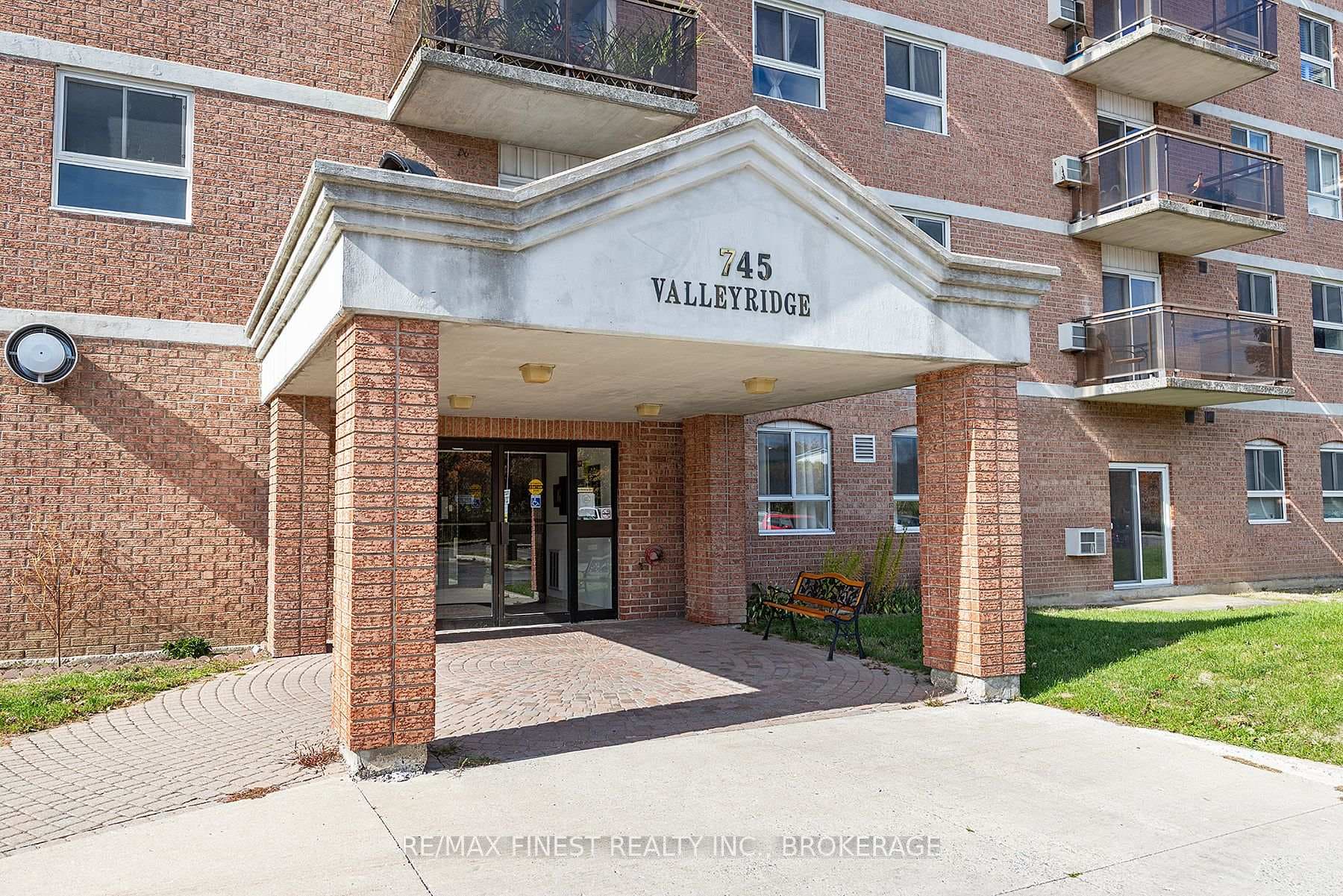 745 Davis Drive Unit 610 photo 4