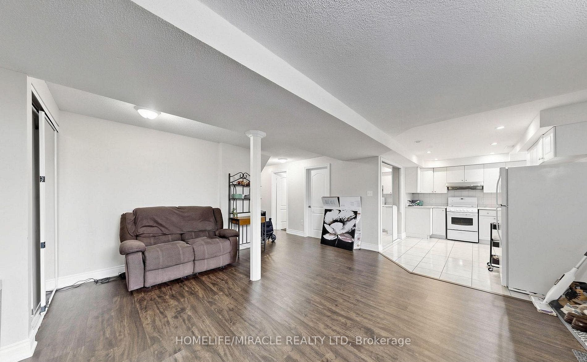 361 Brisdale Drive photo 26