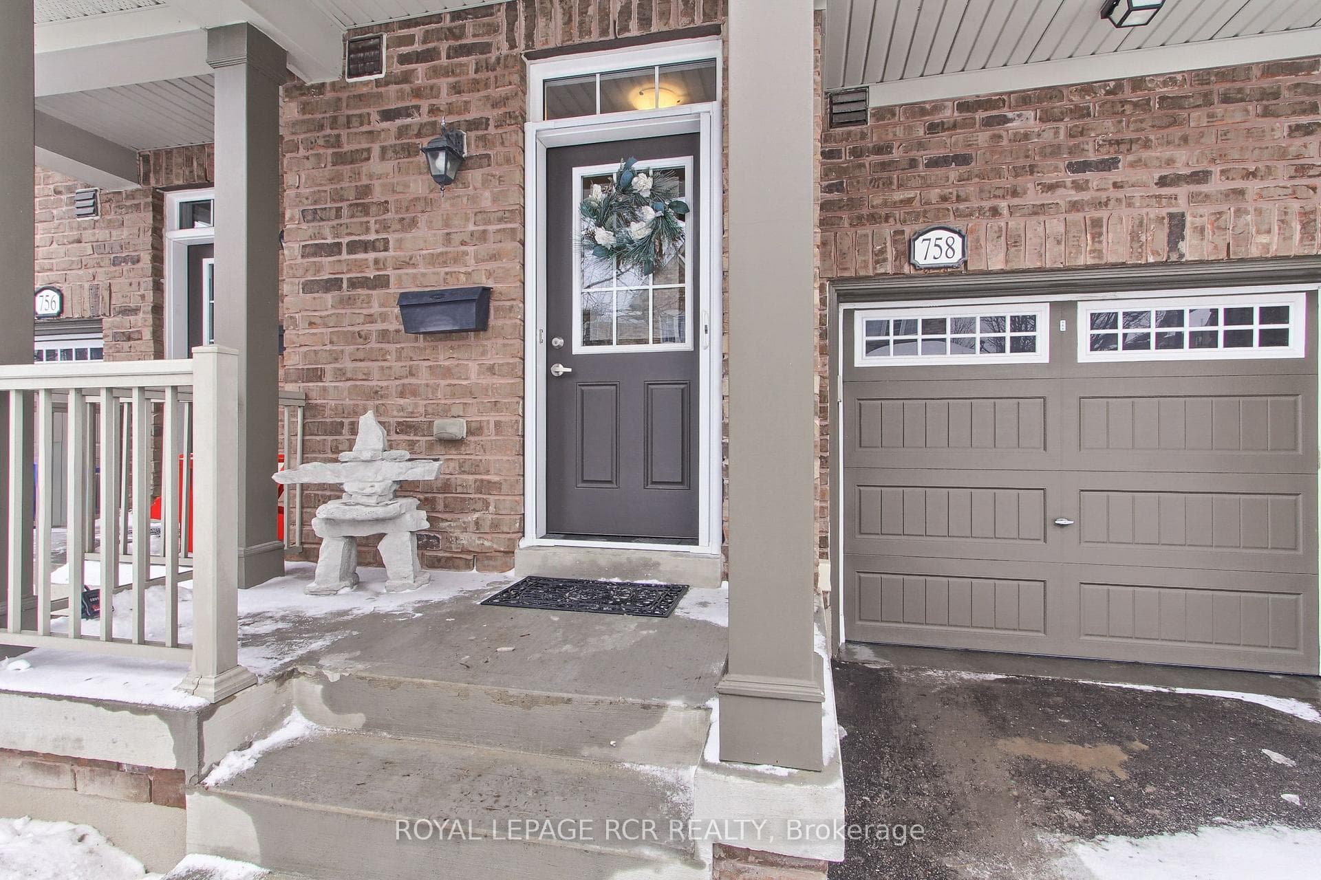 3bd, 4bath townhome, prestigious neighbourhood