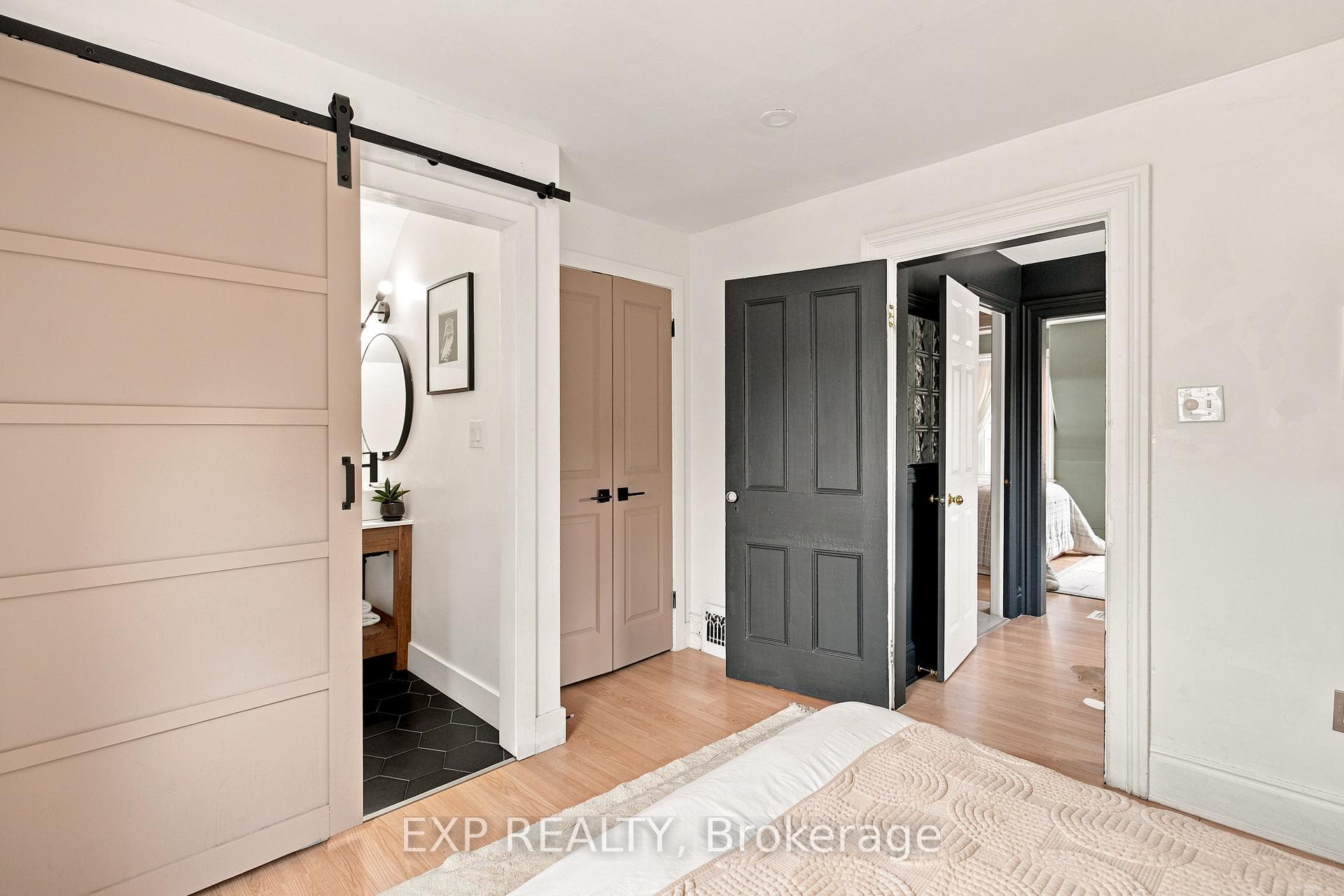 136 Falstaff Street photo 33