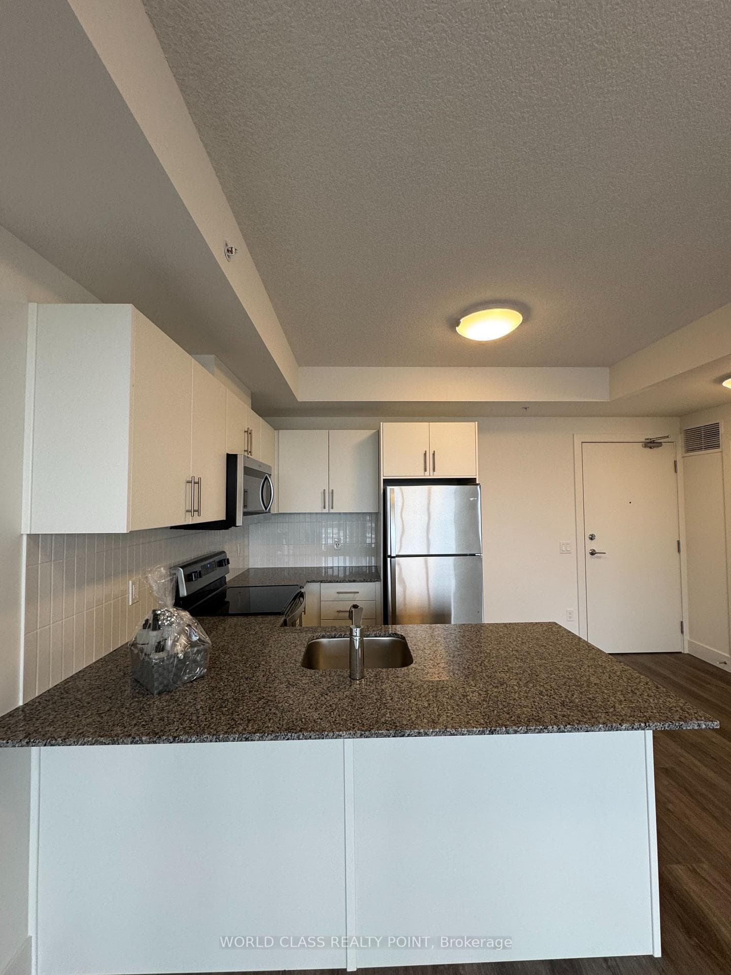 107 Roger Street Unit 609 photo 4