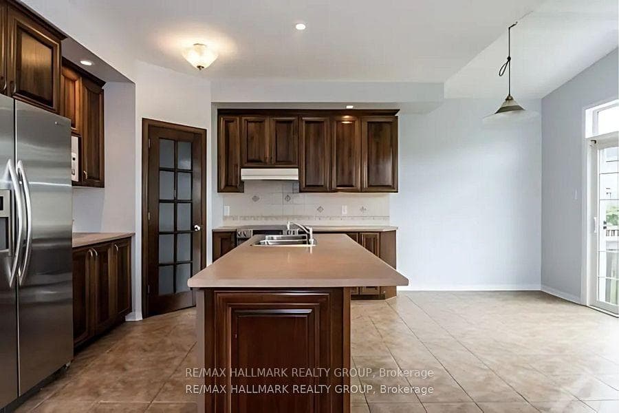 135 Stedman Street photo 8