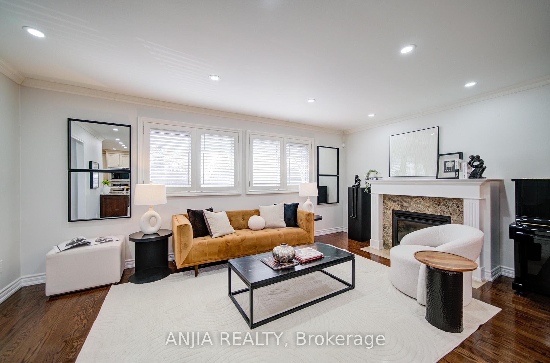 70 Briarwood Road photo 8