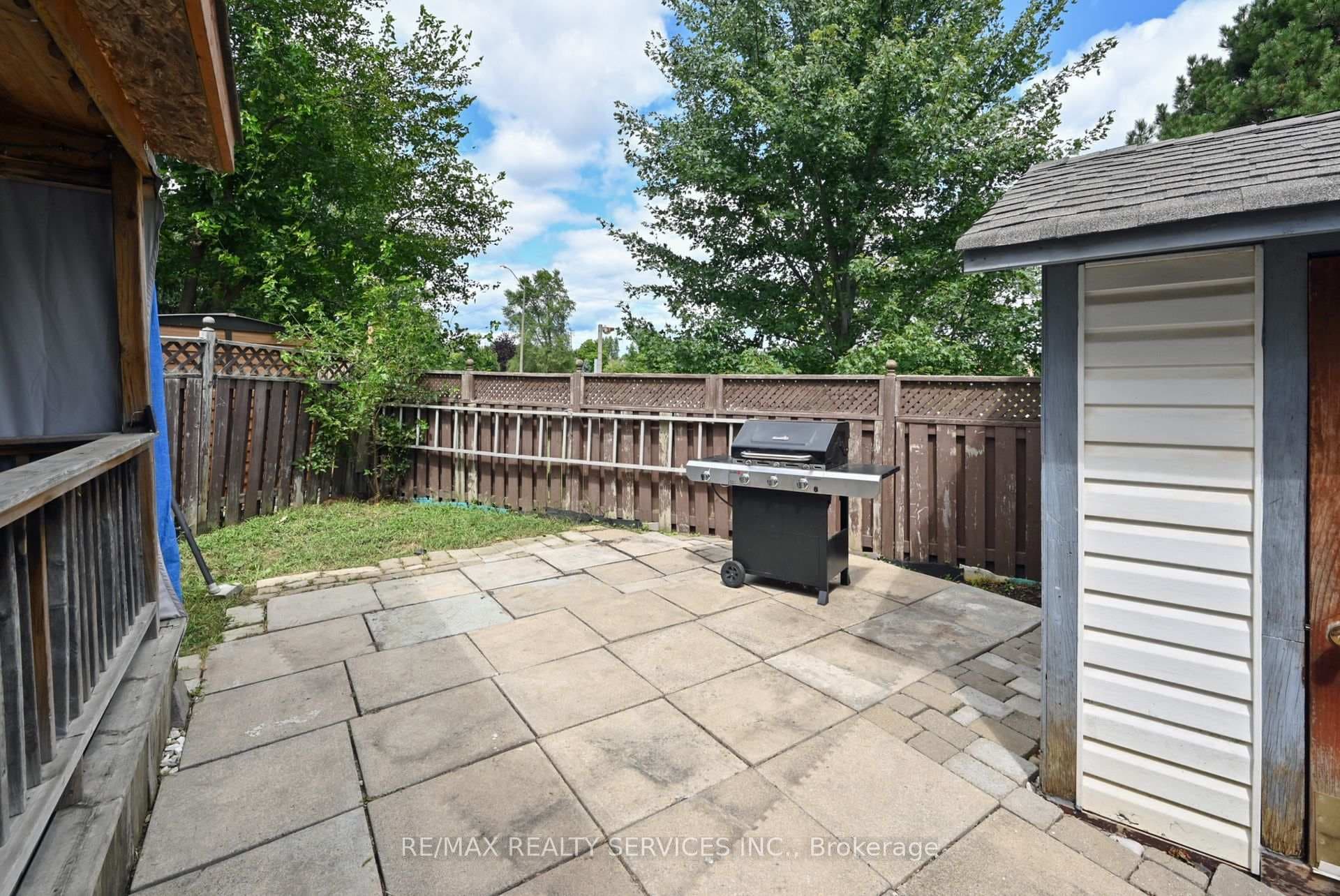 5 Hedgeson Court photo 31