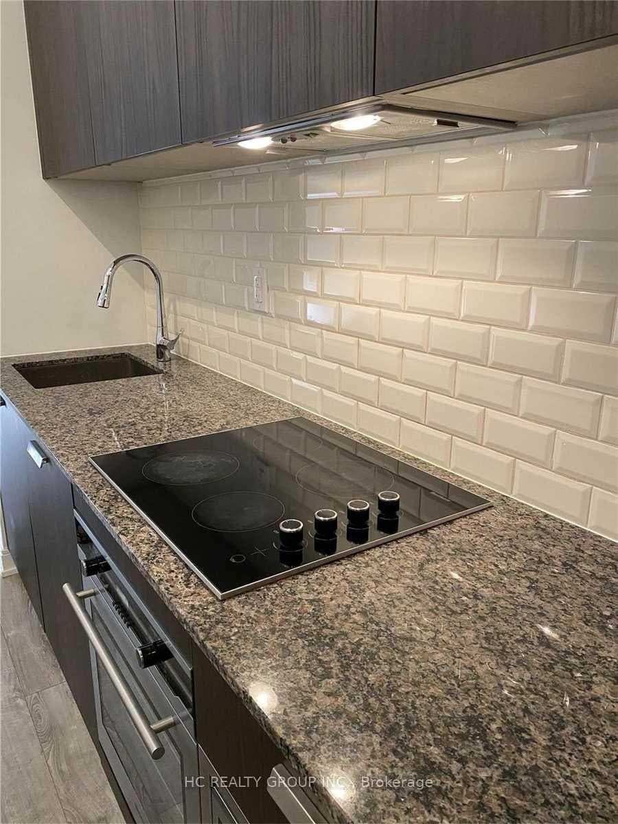 50 Charles Street Unit 806 photo 3