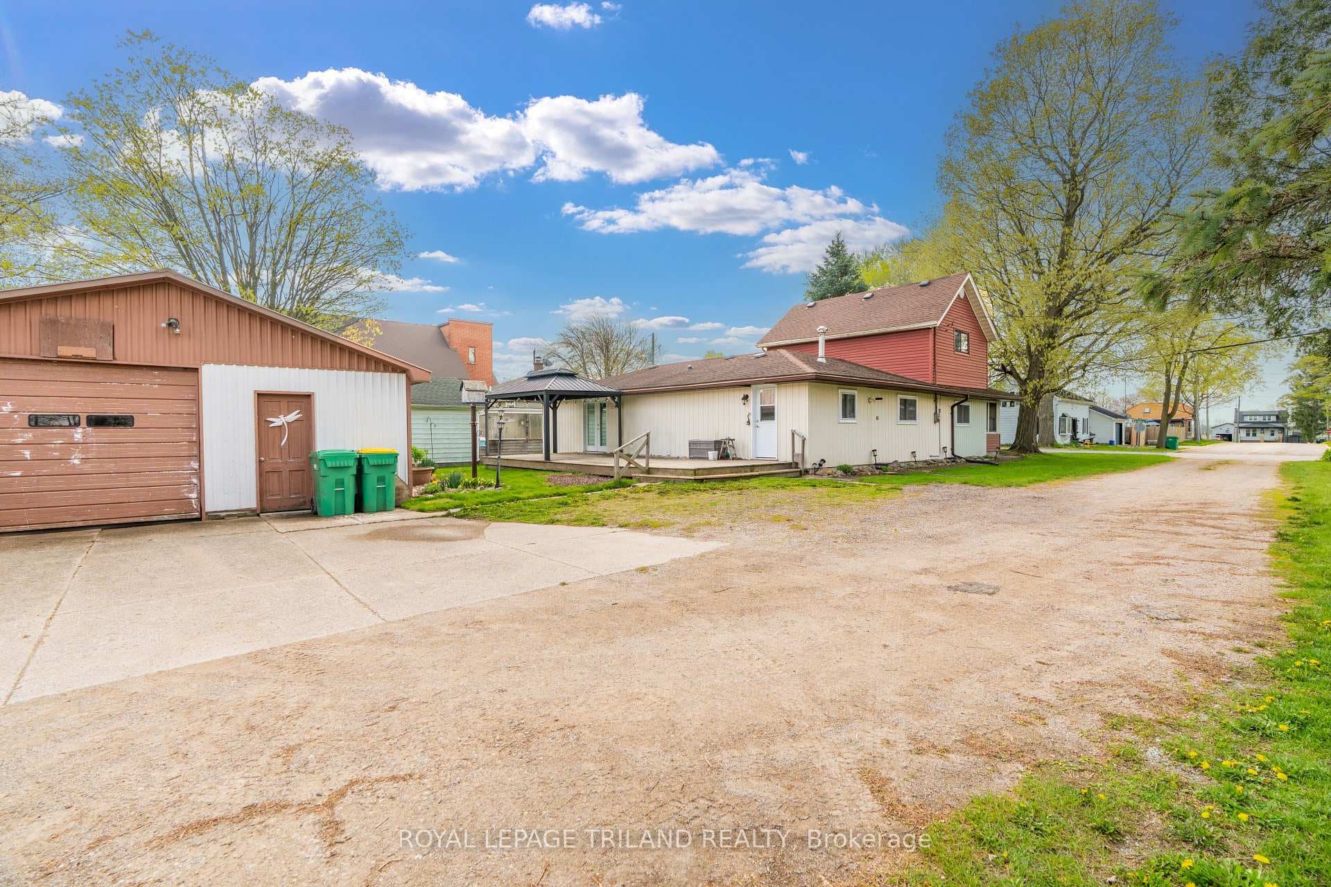 64 Wellington Avenue photo 37
