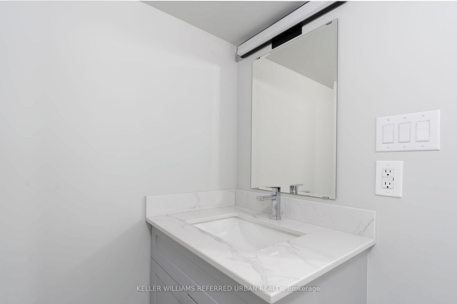 9 Redfern Avenue photo 31