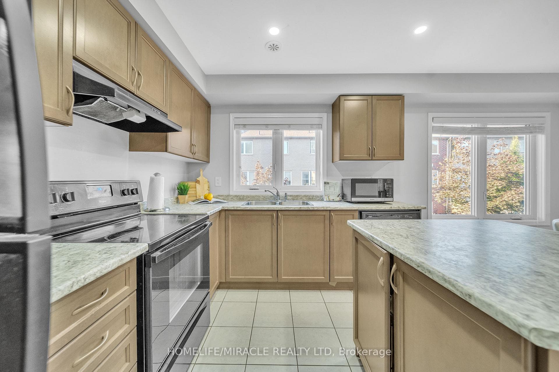 43 Baycliffe Crescent photo 14