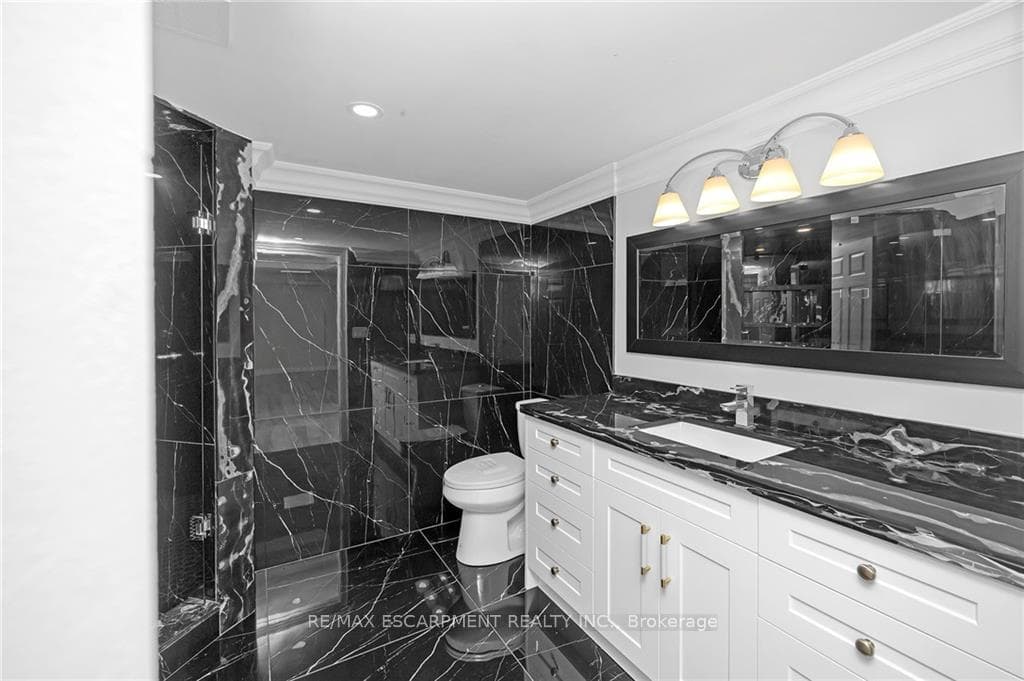 5255 Lakeshore Road Unit 10 photo 29
