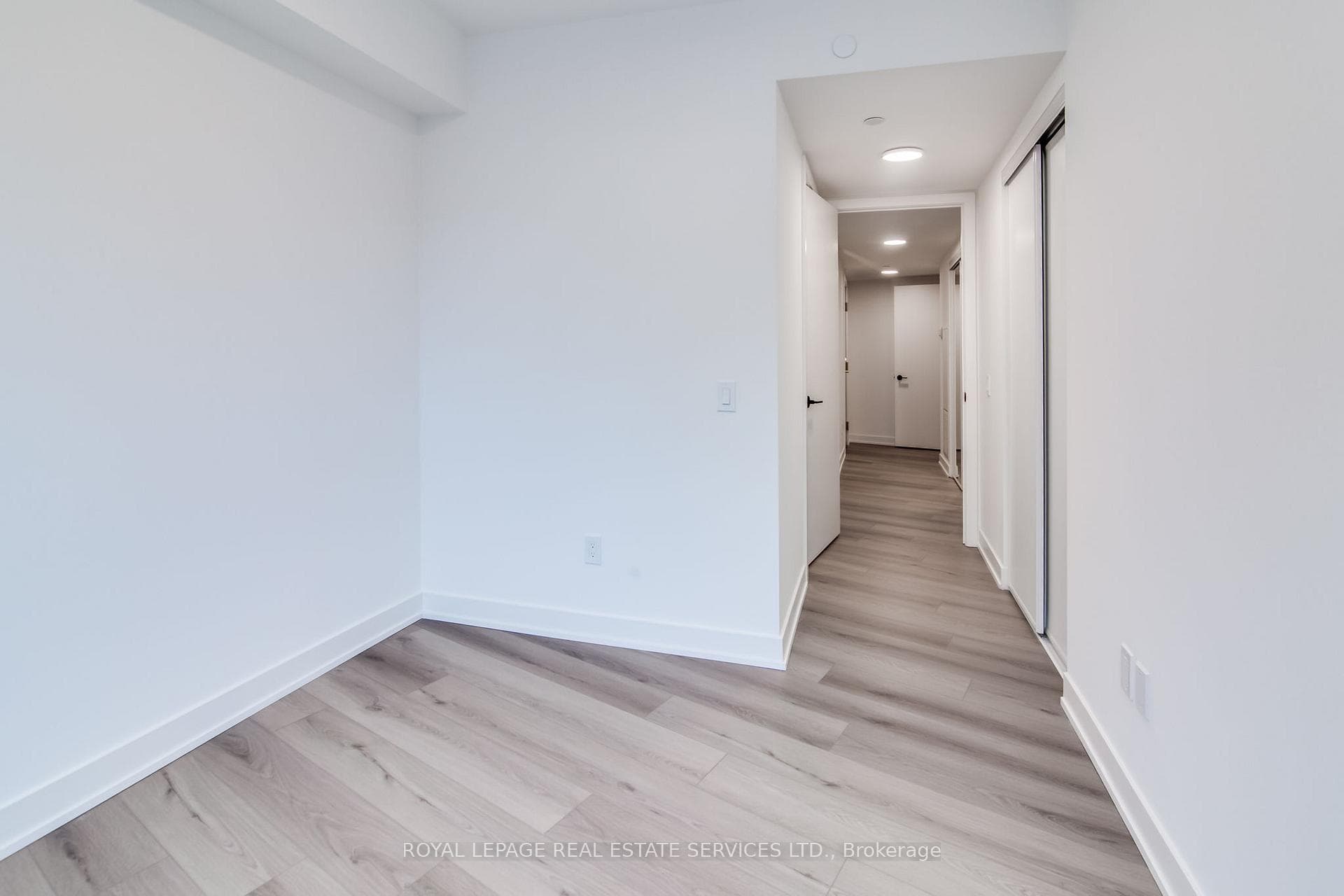 5 Lakeview Avenue Unit 208 photo 15