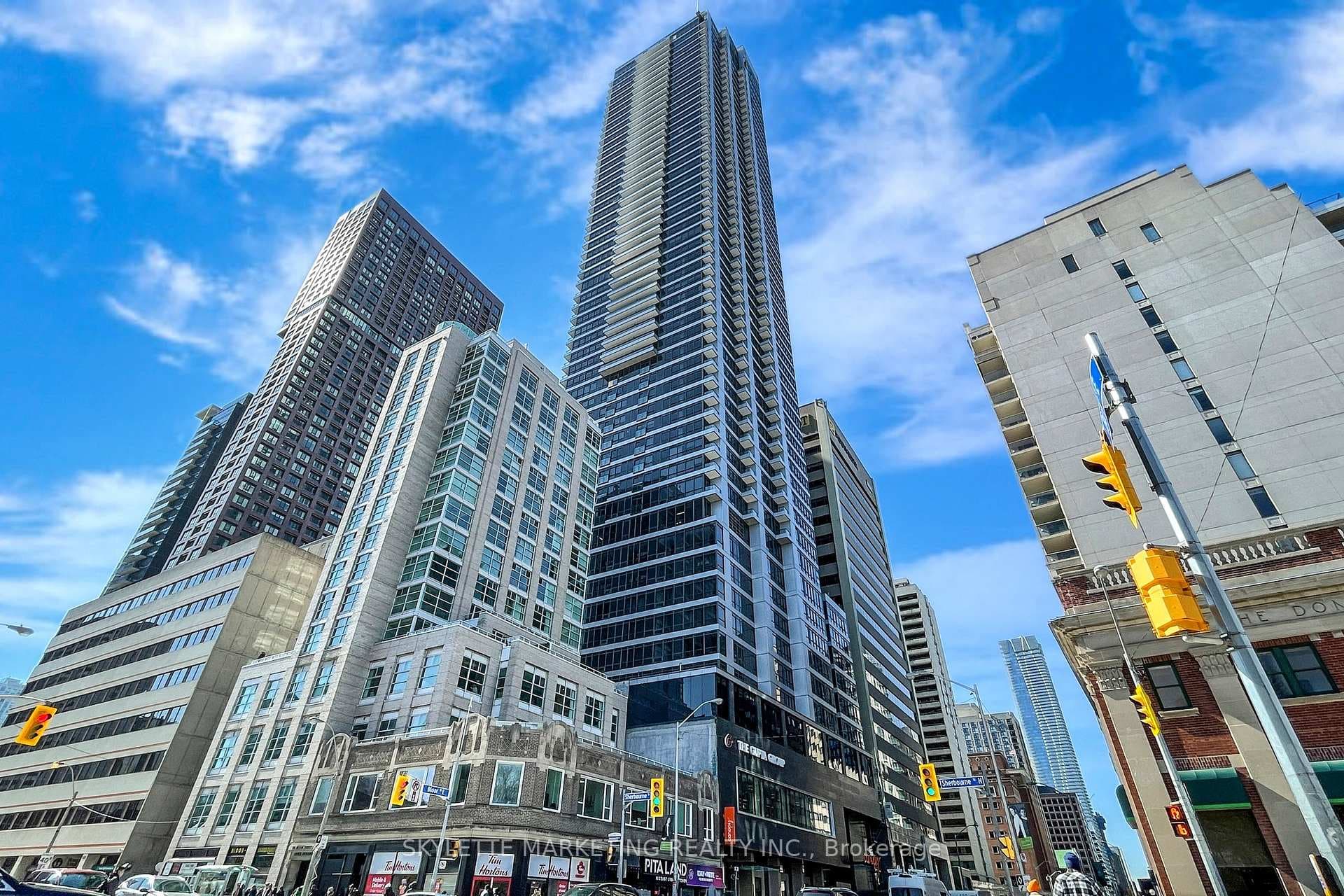 395 Bloor Street Unit 3201 photo 1
