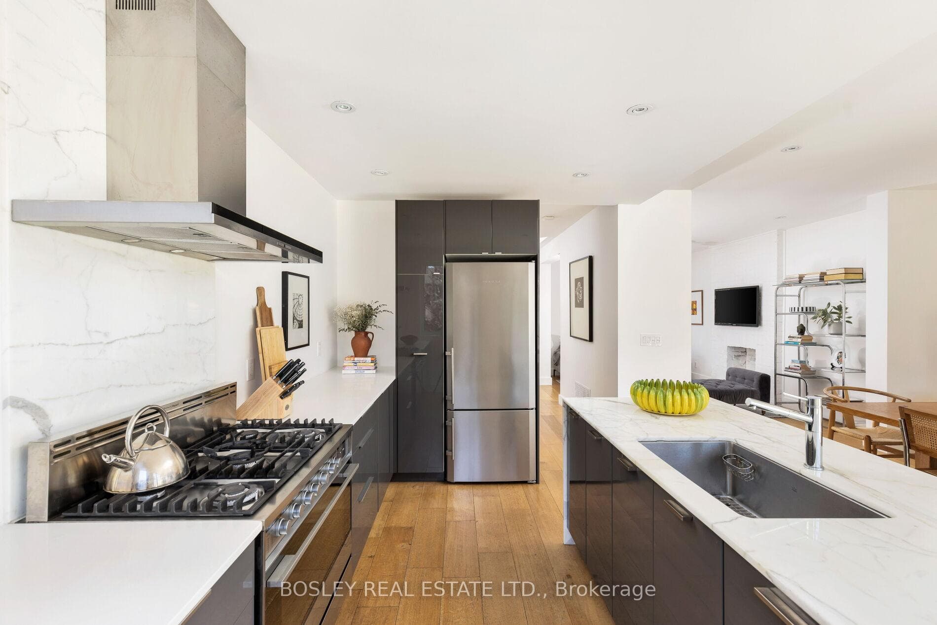 555 Shaw Street photo 17