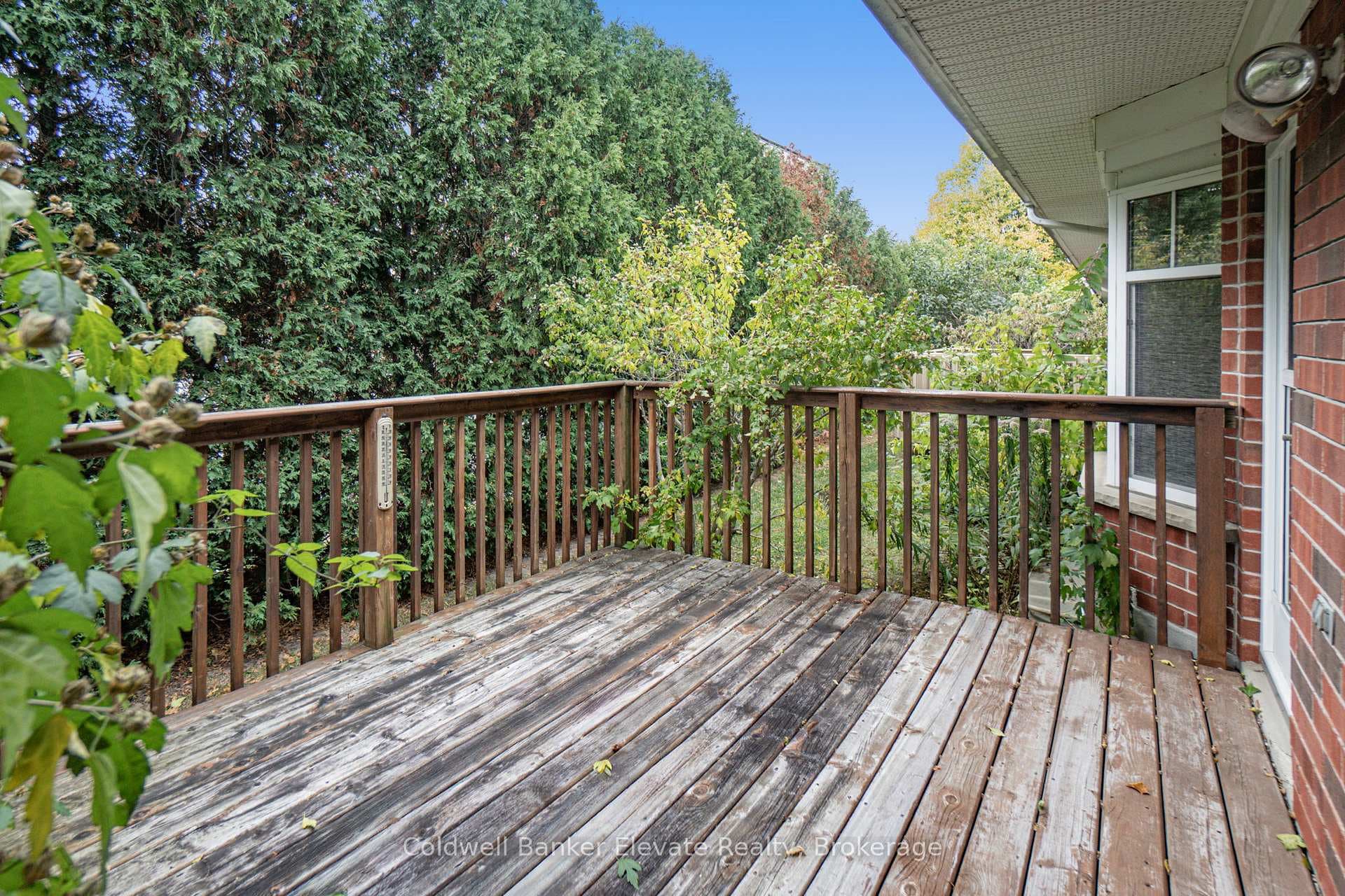 2705 KINGSWAY Drive Unit 17 photo 40