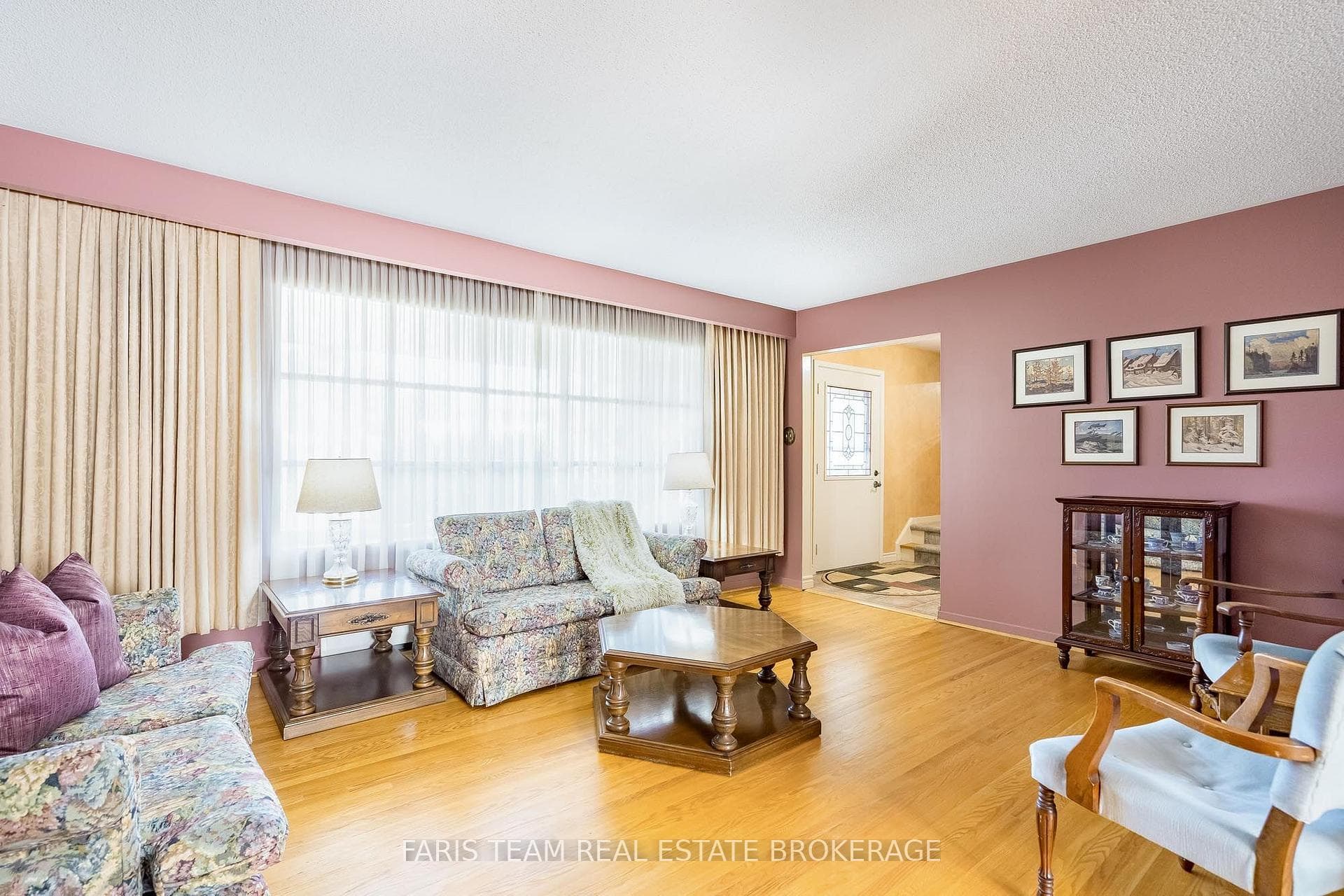 51 Davies Crescent photo 17