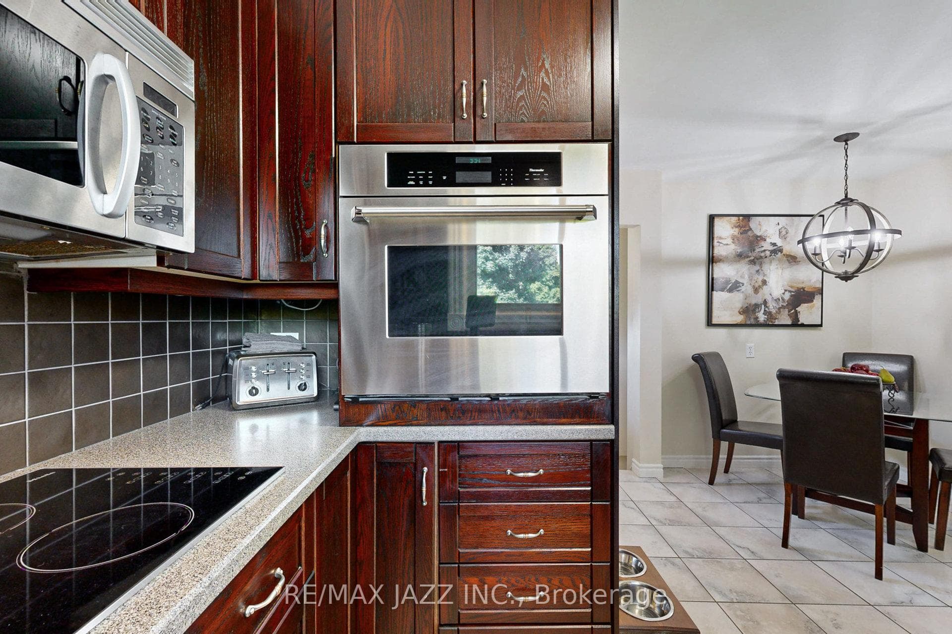 888 Walnut Court photo 12