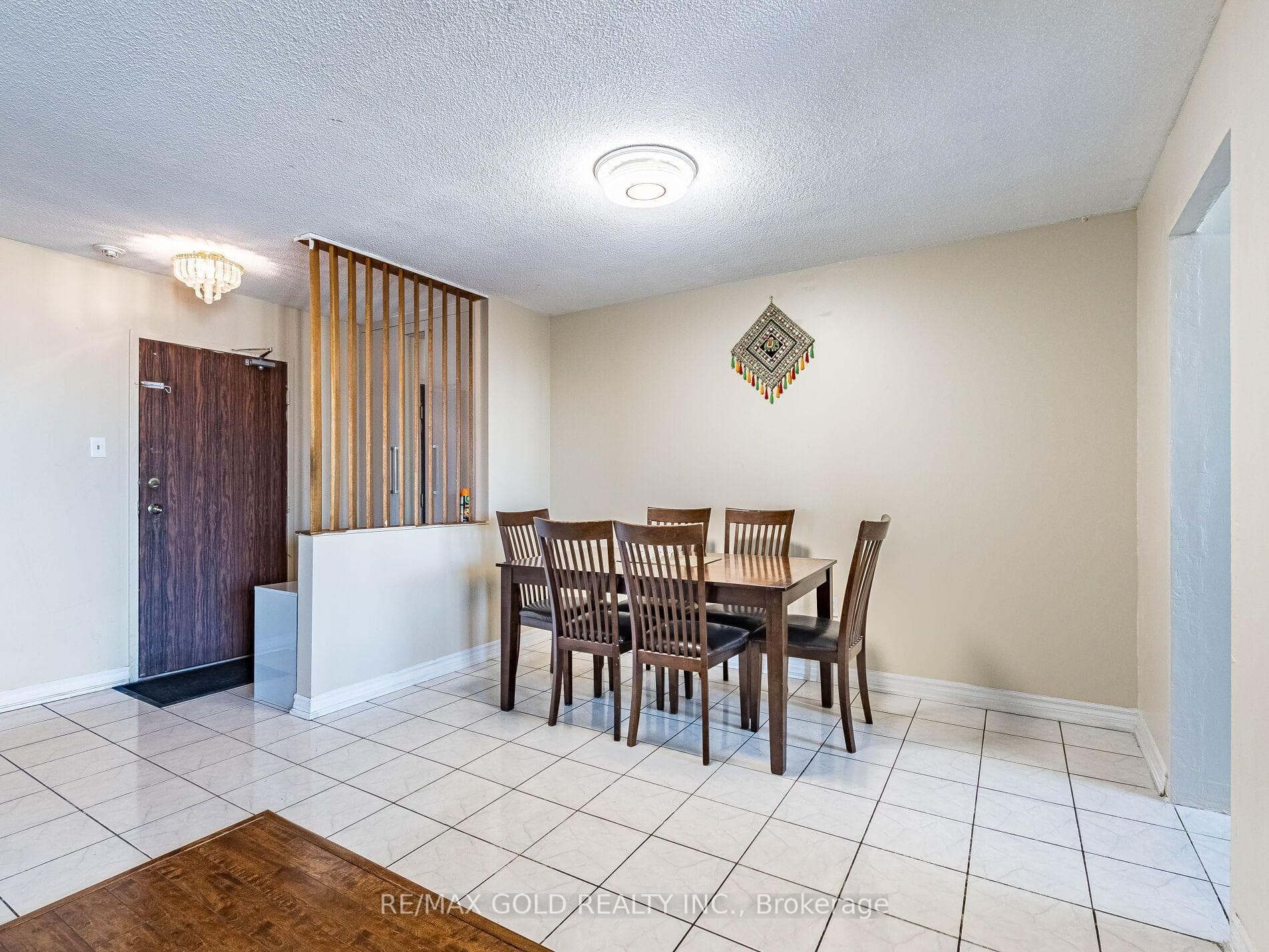 17 Knightsbridge Road Unit 1010 photo 15