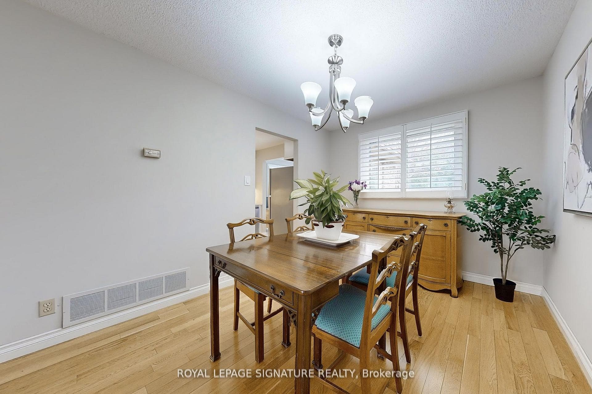 182 Melbourne Drive photo 10