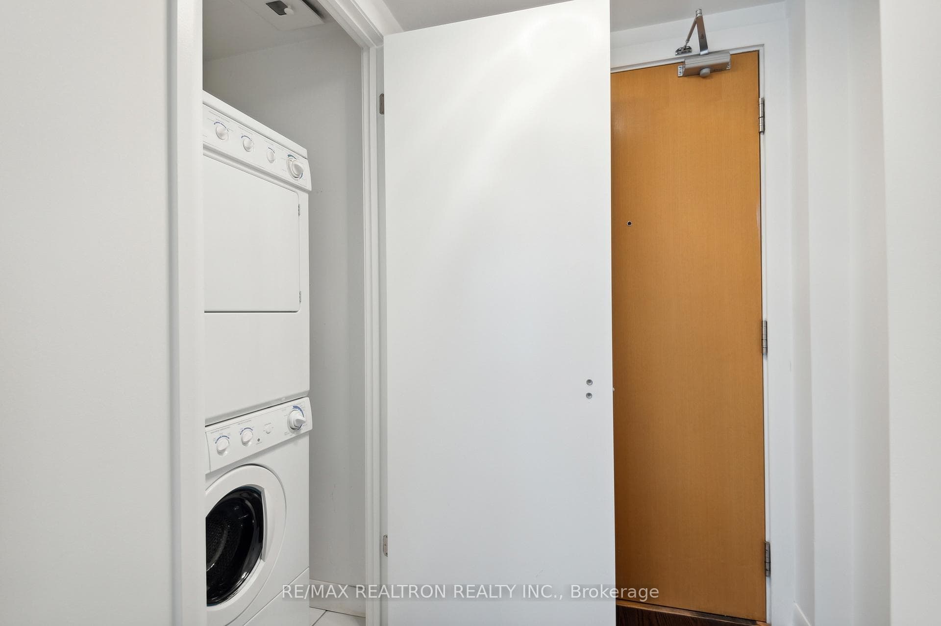 375 King Street Unit 2006 photo 4