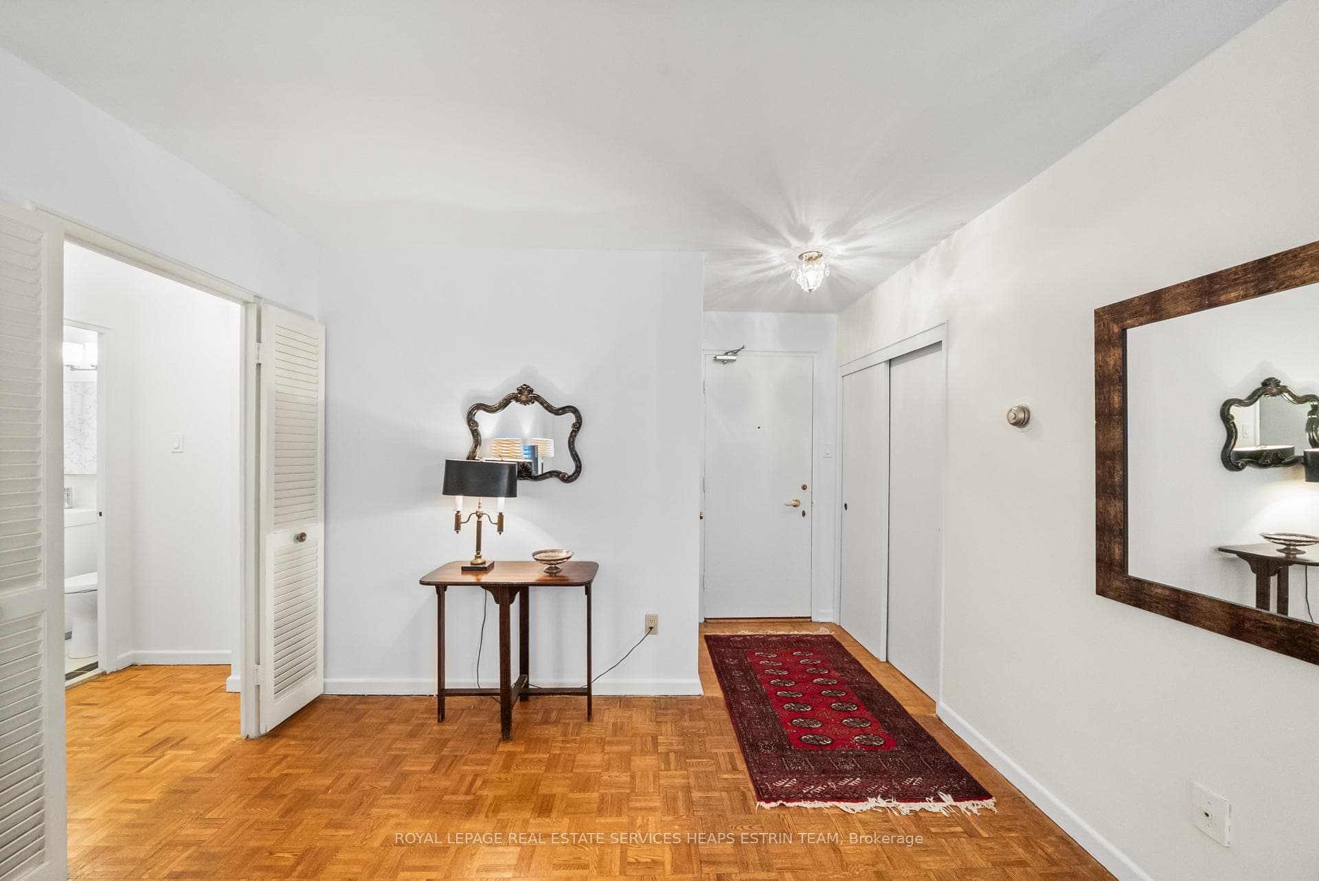 581 Avenue Road Unit 204 photo 7