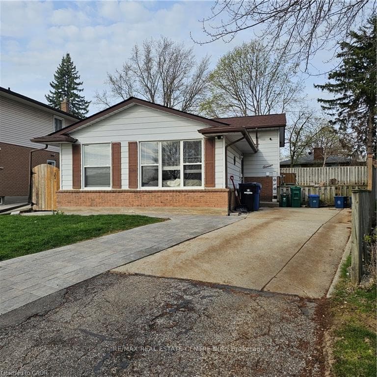 11 Kimberly Crescent Unit LOWER photo 10