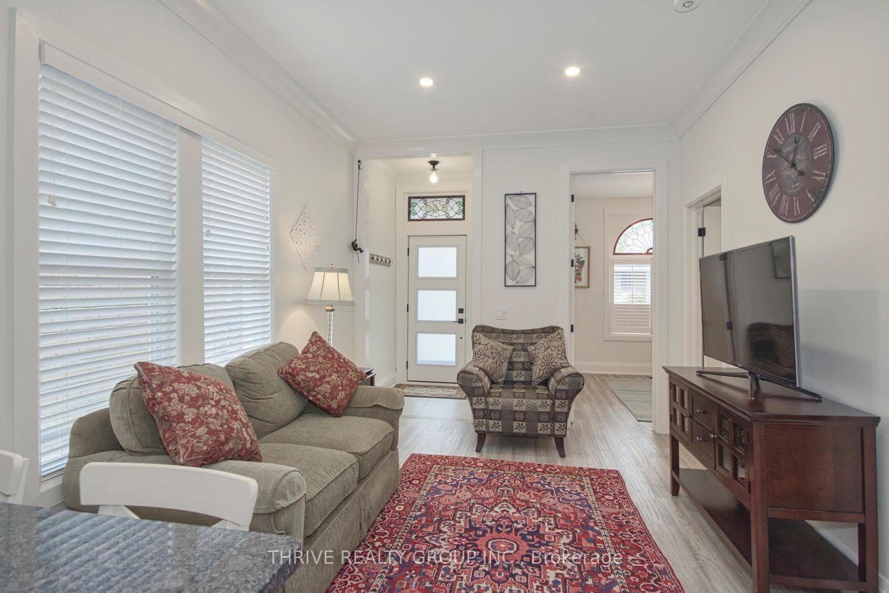 640 Princess Avenue photo 4