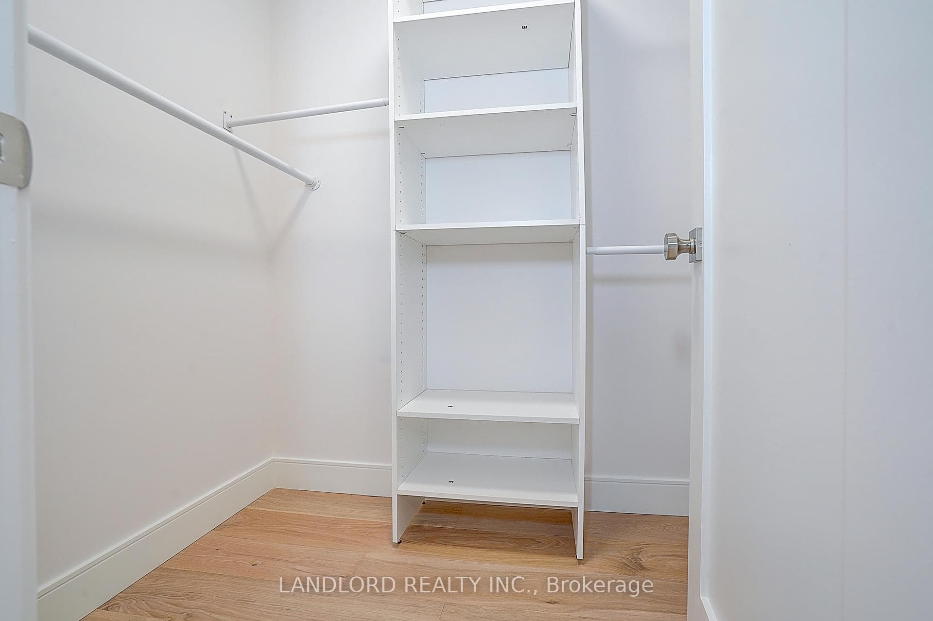 1344 Pape Avenue Unit Unit 2 photo 31