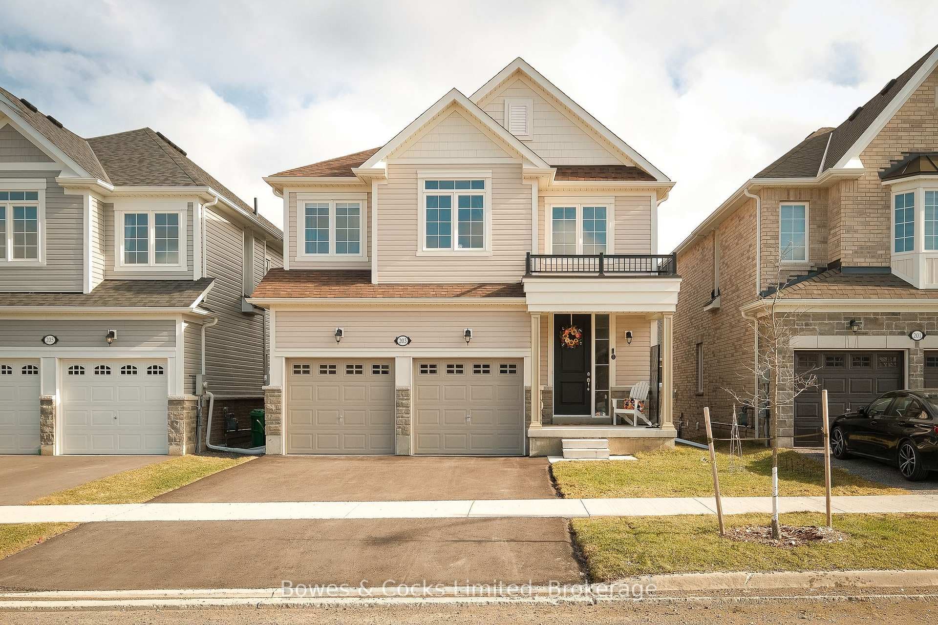 203 O'Neil Street photo 1