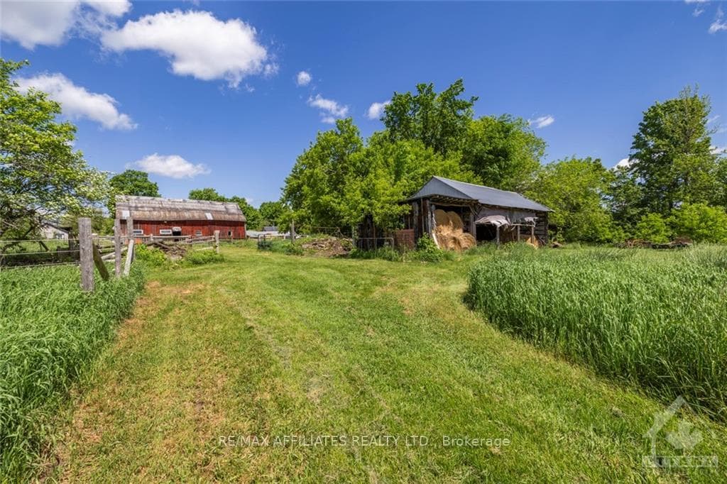 2907 COUNTY RD 21 Road photo 21