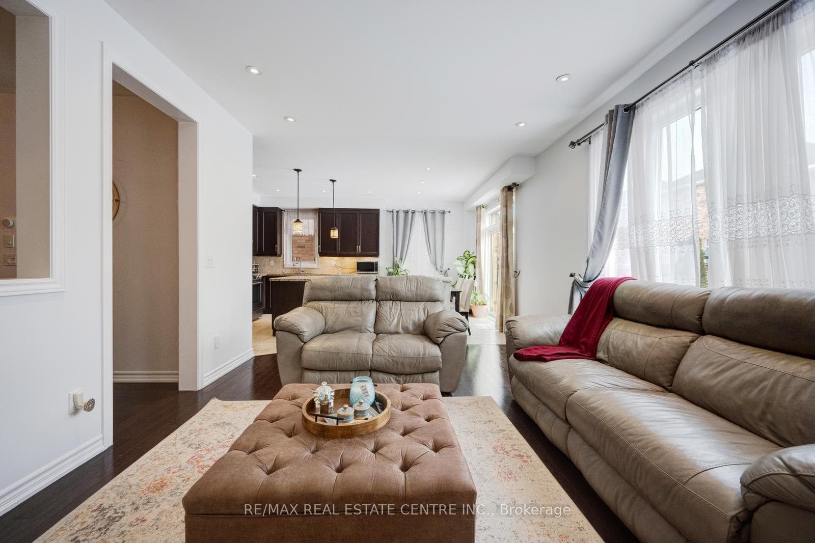 19 Mediterranean Crescent photo 14