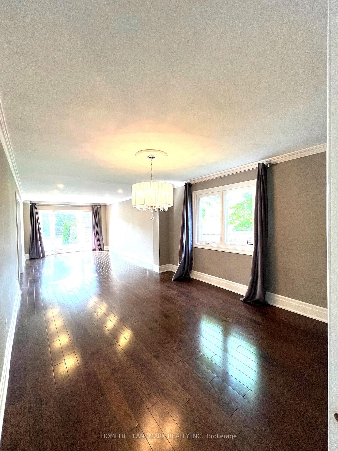 2998 Kingsway Drive photo 10