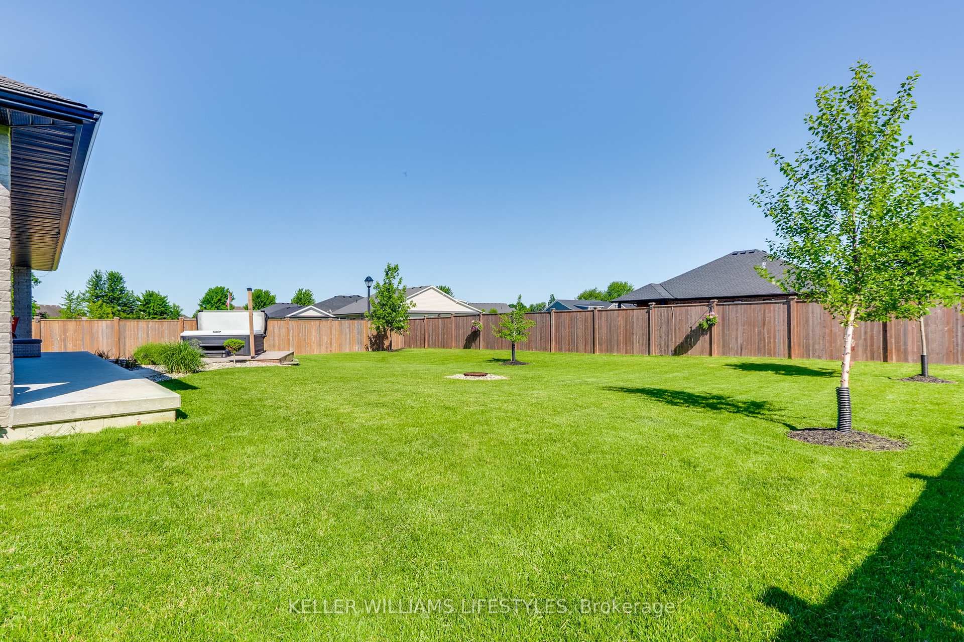 110 FIELD Street photo 31