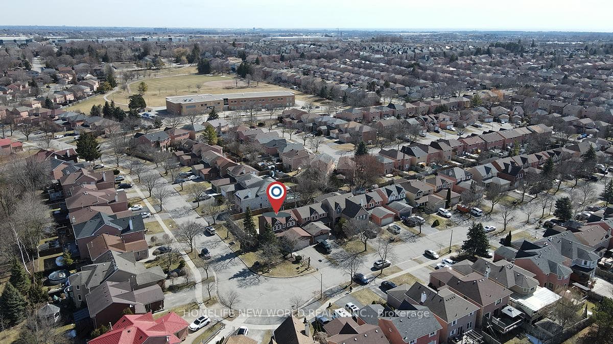 61 Noake Crescent photo 32
