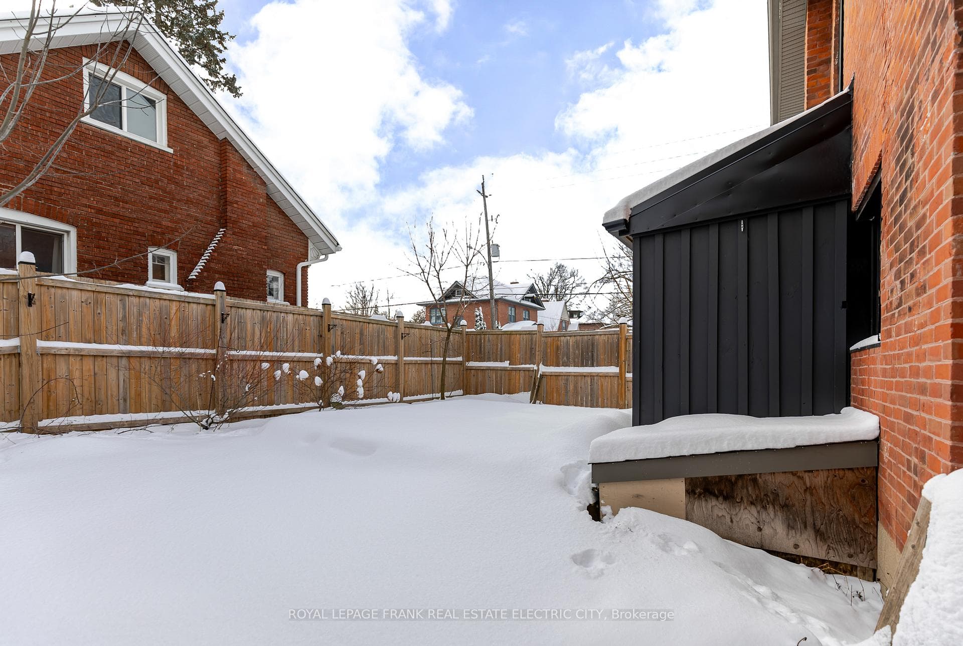 599 Homewood Avenue photo 41