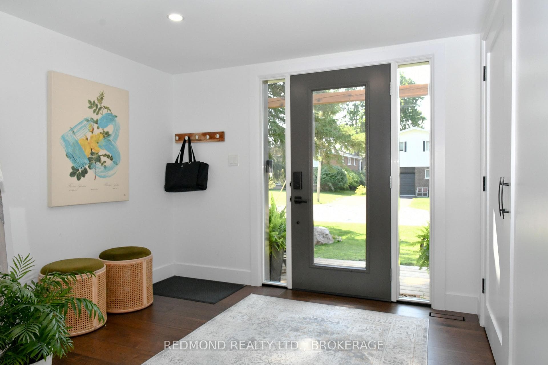 250 Wellington Street photo 3