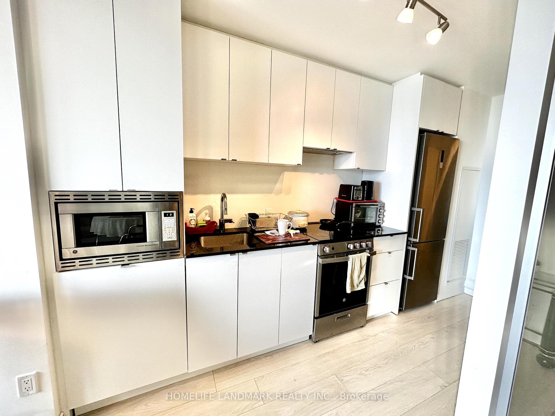 49 East Liberty Street Unit 706 photo 2