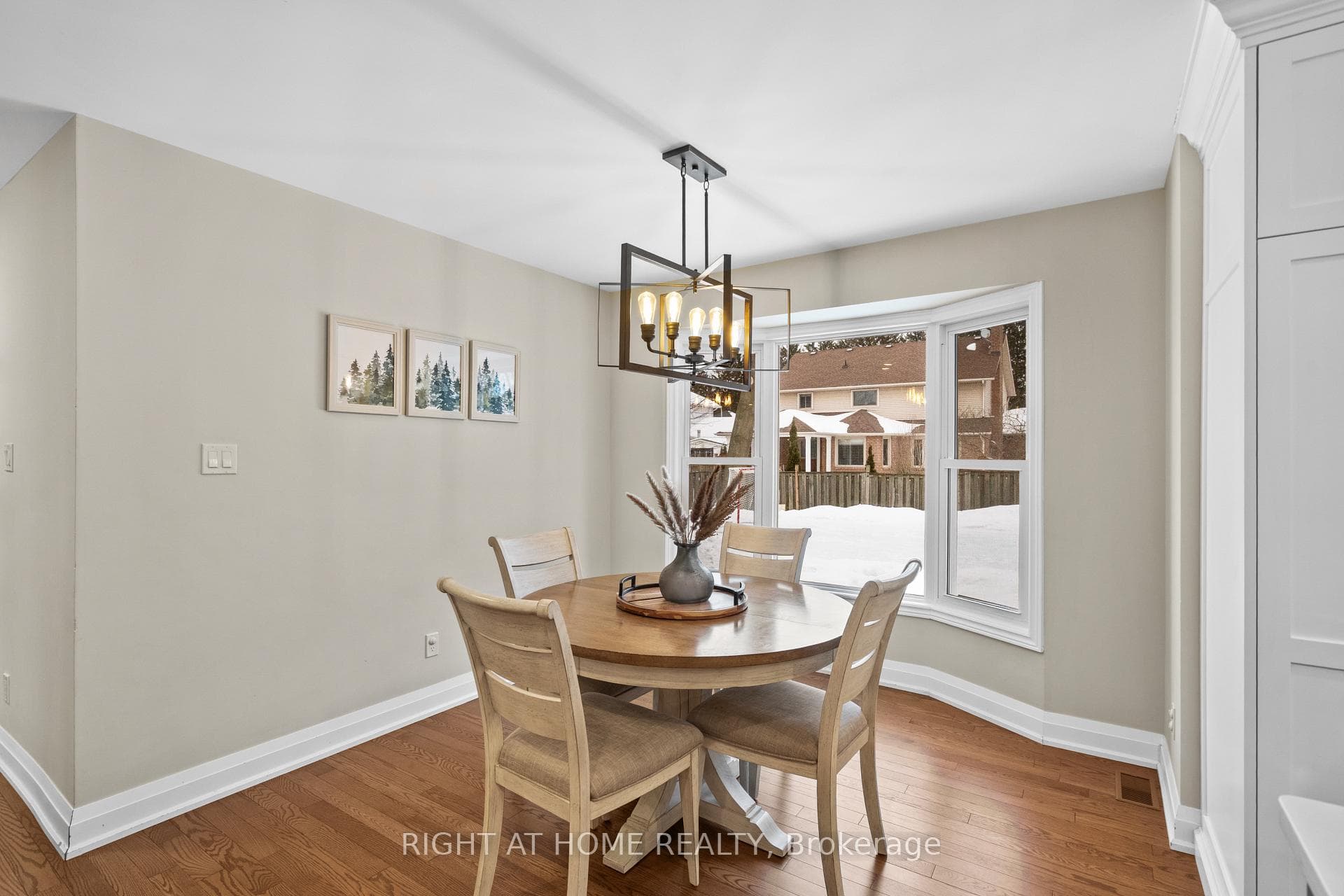 41 Amberly Boulevard photo 13