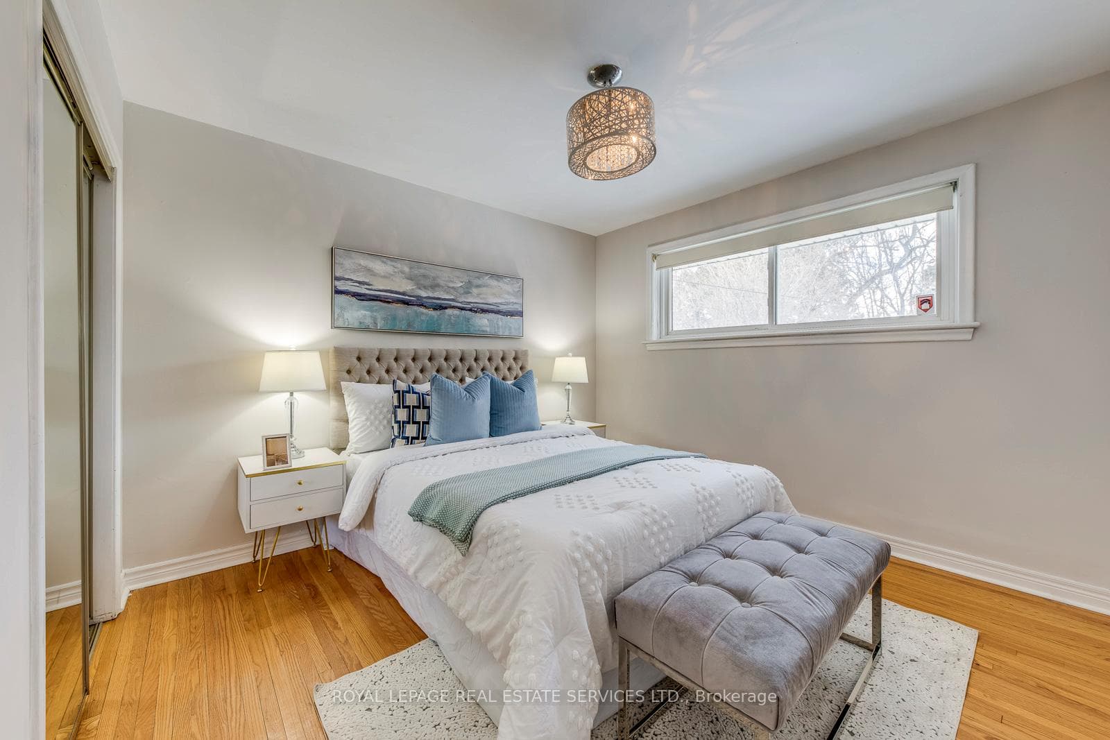 186 Fernwood Crescent photo 14