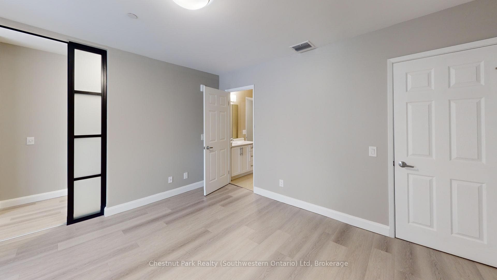 2 Quebec Street Unit 204 photo 9